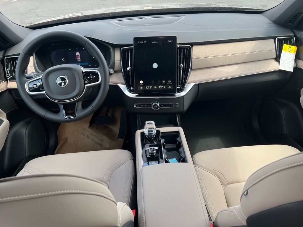 2026 Volvo XC90 Plus - Photo 23