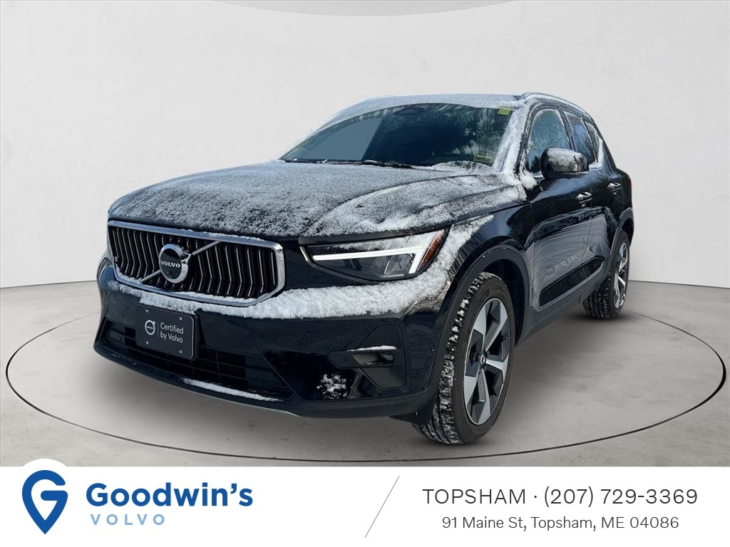 2025 Volvo XC40 Plus's photo