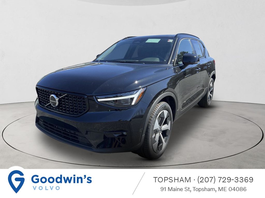 2026 Volvo XC40 B5 Plus Dark AWD's photo