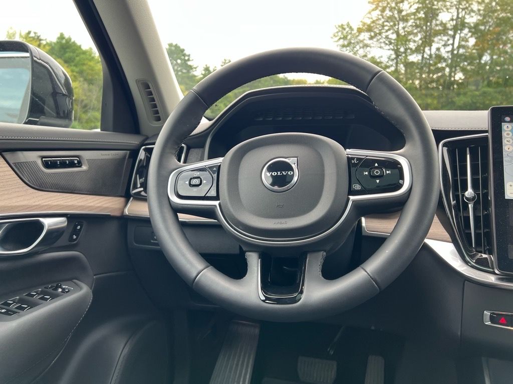 2026 Volvo XC90 Plus - Photo 25