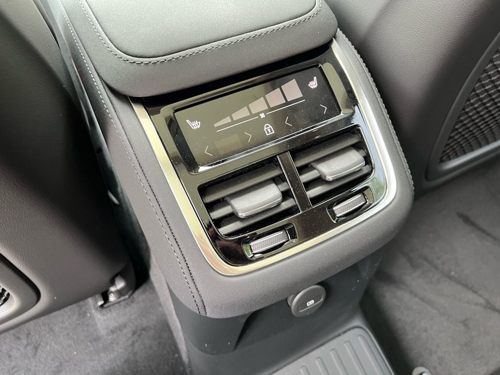 2025 Volvo XC90 Ultra - Photo 22