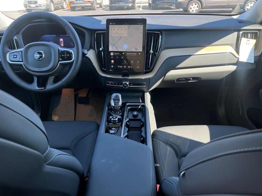 2026 Volvo XC60 Plus - Photo 27