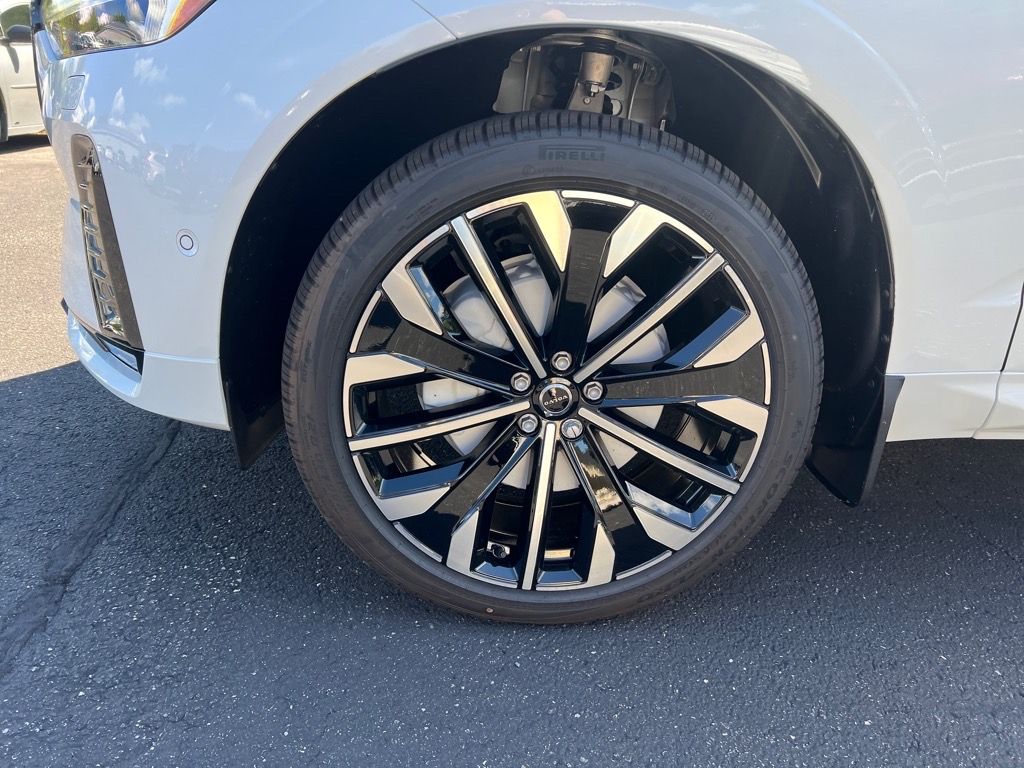 2026 Volvo XC60 Ultra - Photo 9