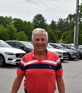 Staff member Ralph D'Angelo from ID_c5653d586937