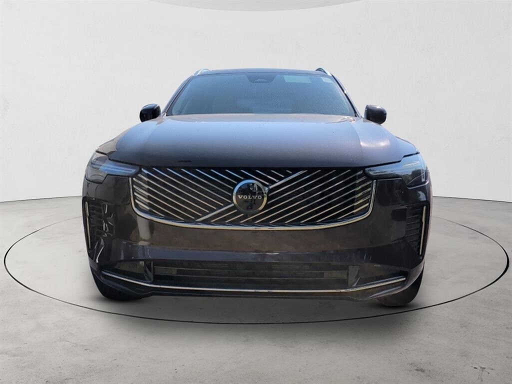 2026 Volvo XC90 B5 Plus photo 2