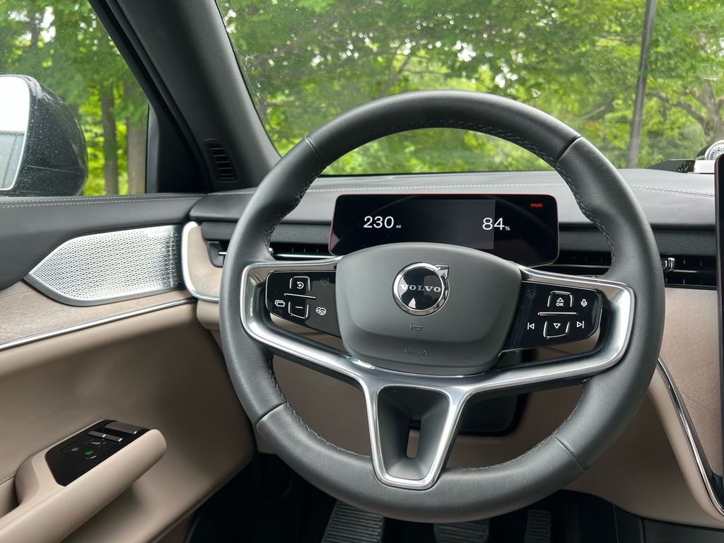 2025 Volvo EX90 Ultra - Photo 24