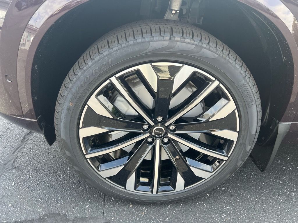 2026 Volvo XC90 Plus - Photo 9