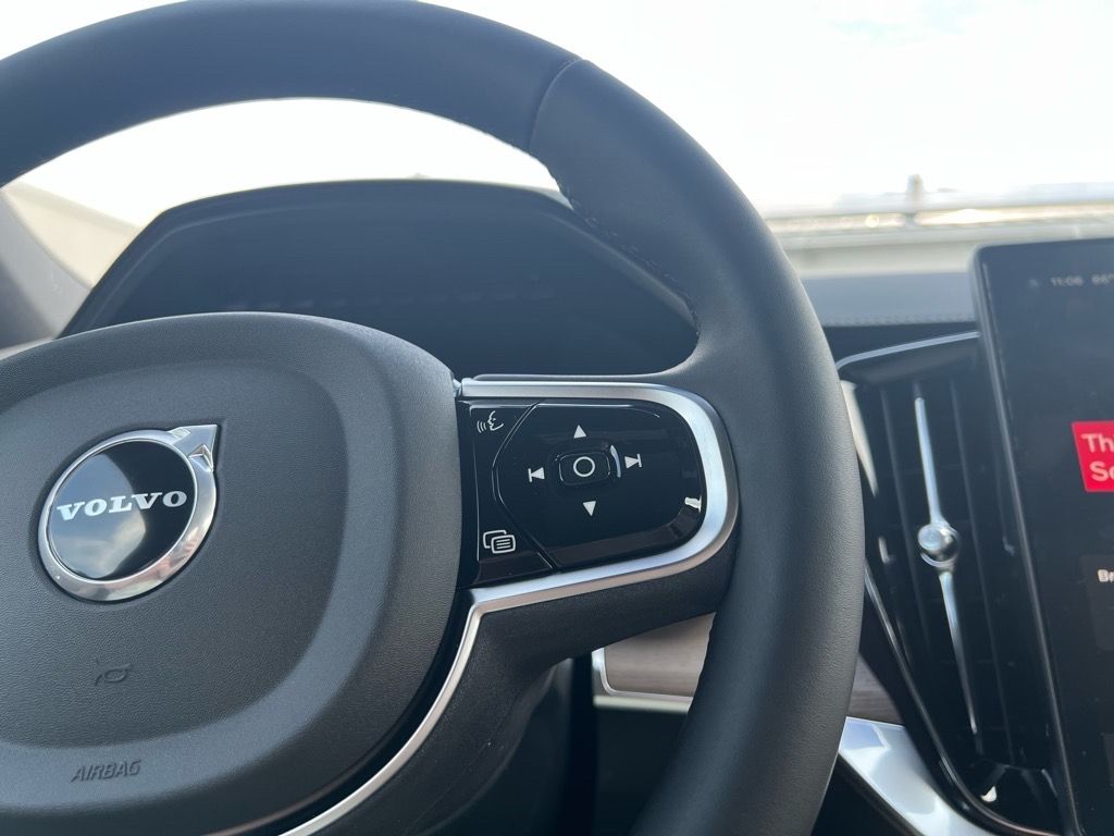 2026 Volvo XC90 Plus - Photo 12