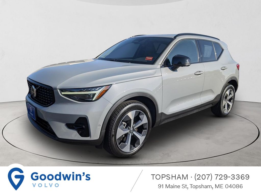 2026 Volvo XC40