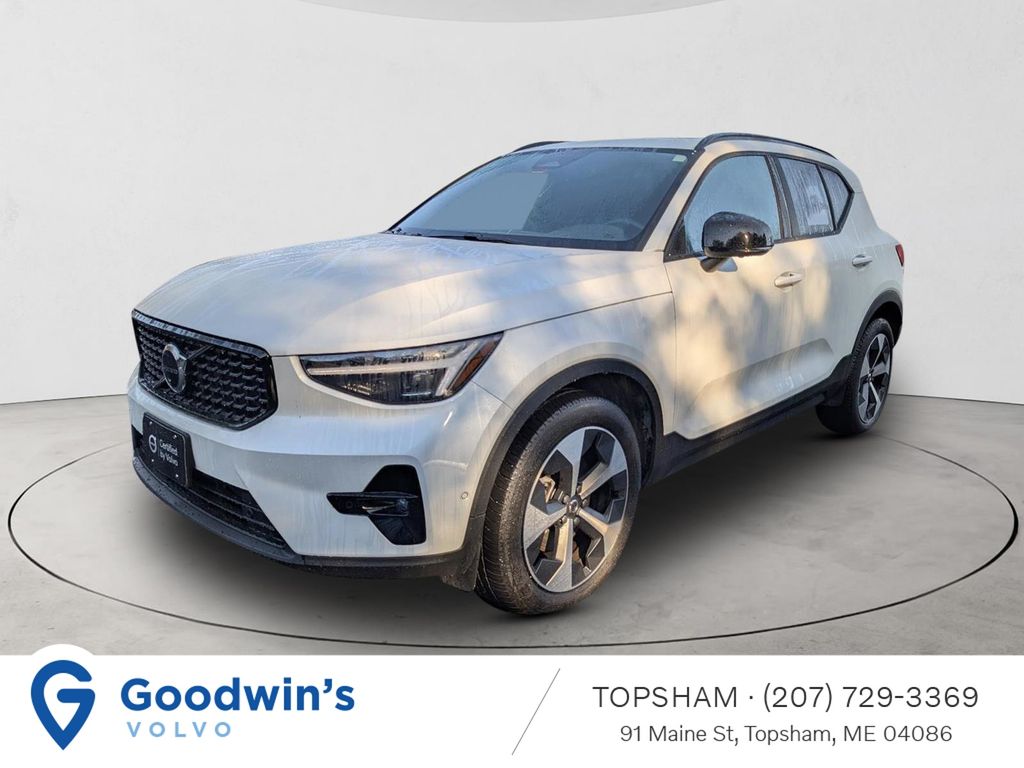 2026 Volvo XC40