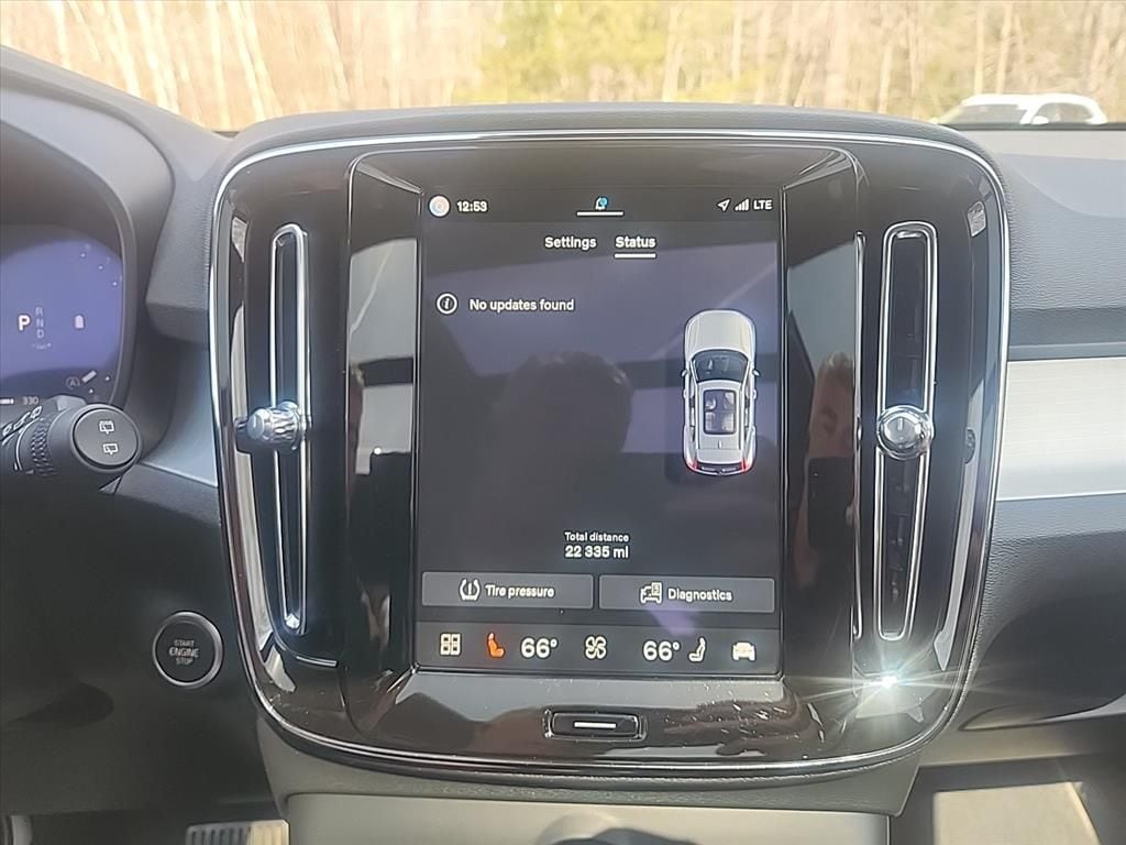 2025 Volvo XC40 Core - Photo 19