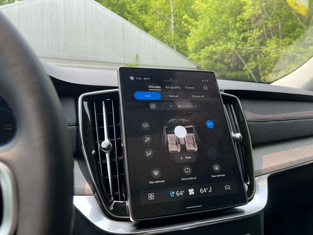 2025 Volvo XC90 Ultra - Photo 17