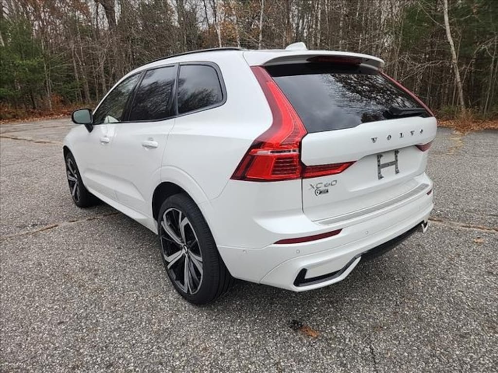 Certified 2024 Volvo XC60 B5 Ultimate Dark Theme SUV