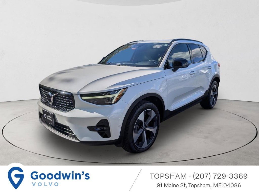 2025 Volvo XC40 Plus