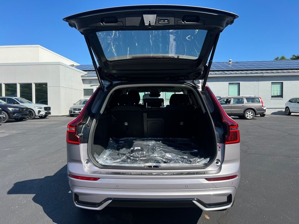 2026 Volvo XC60 Plus - Photo 29