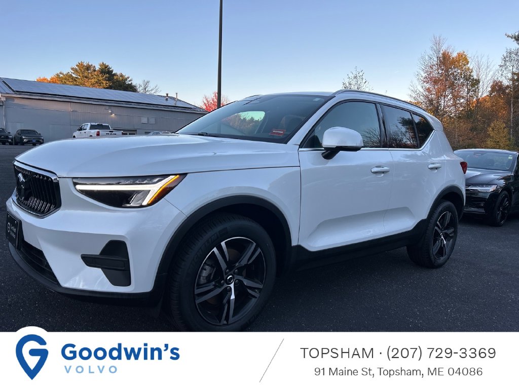 2025 Volvo XC40