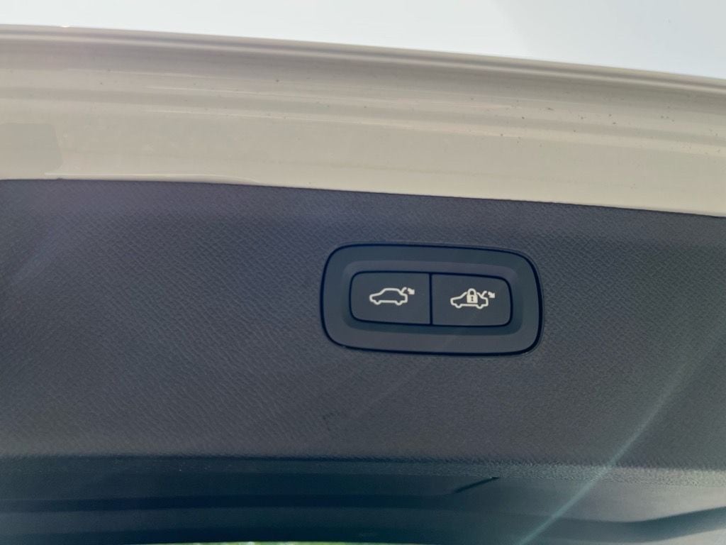 2025 Volvo XC90 Ultra - Photo 27