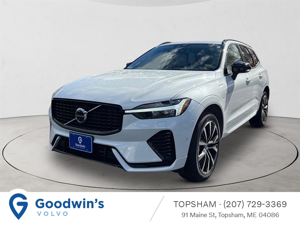 2023 Volvo XC60 Plus's photo