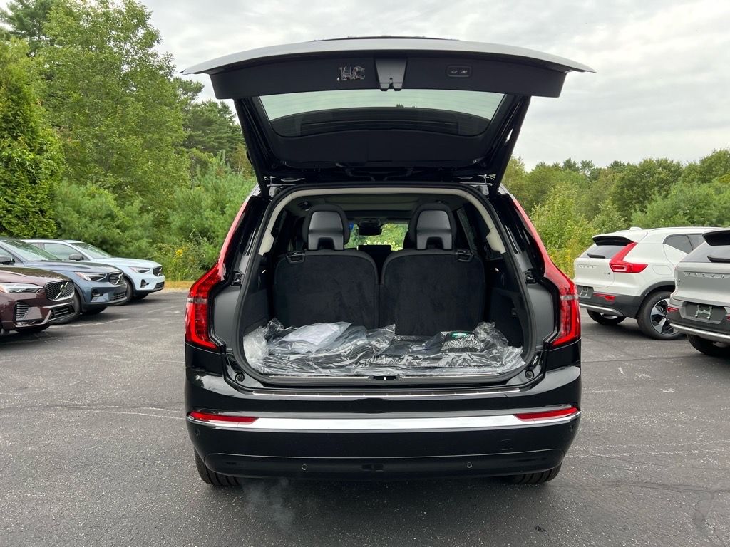 2026 Volvo XC90 Plus - Photo 29