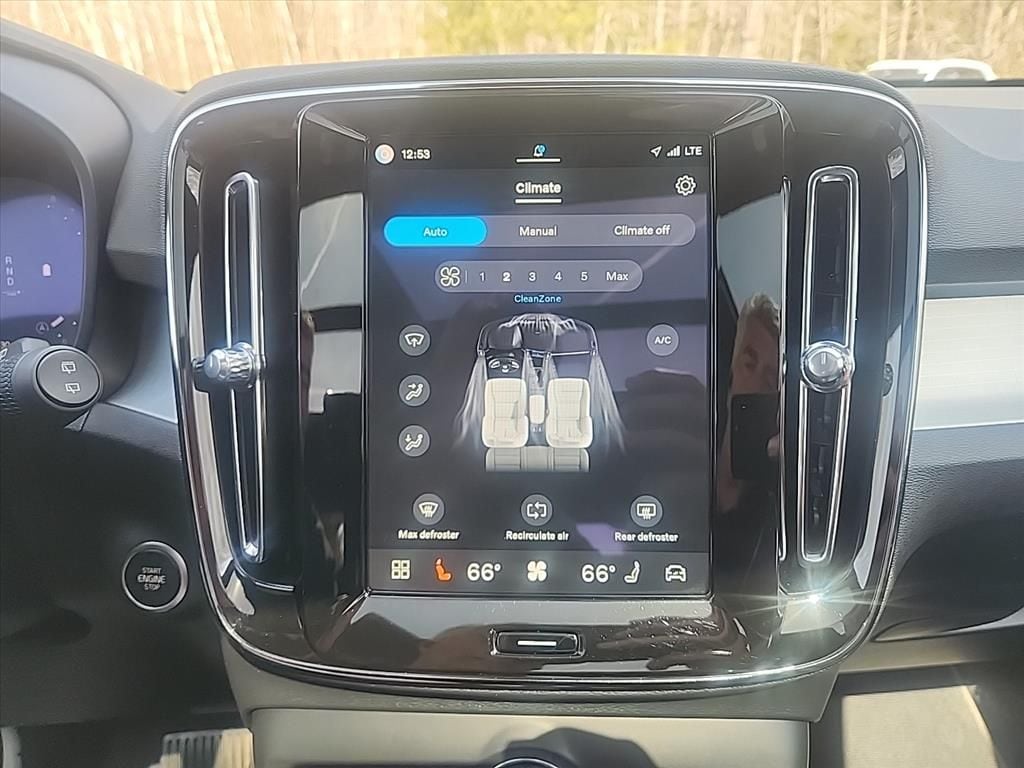 2025 Volvo XC40 Core - Photo 20