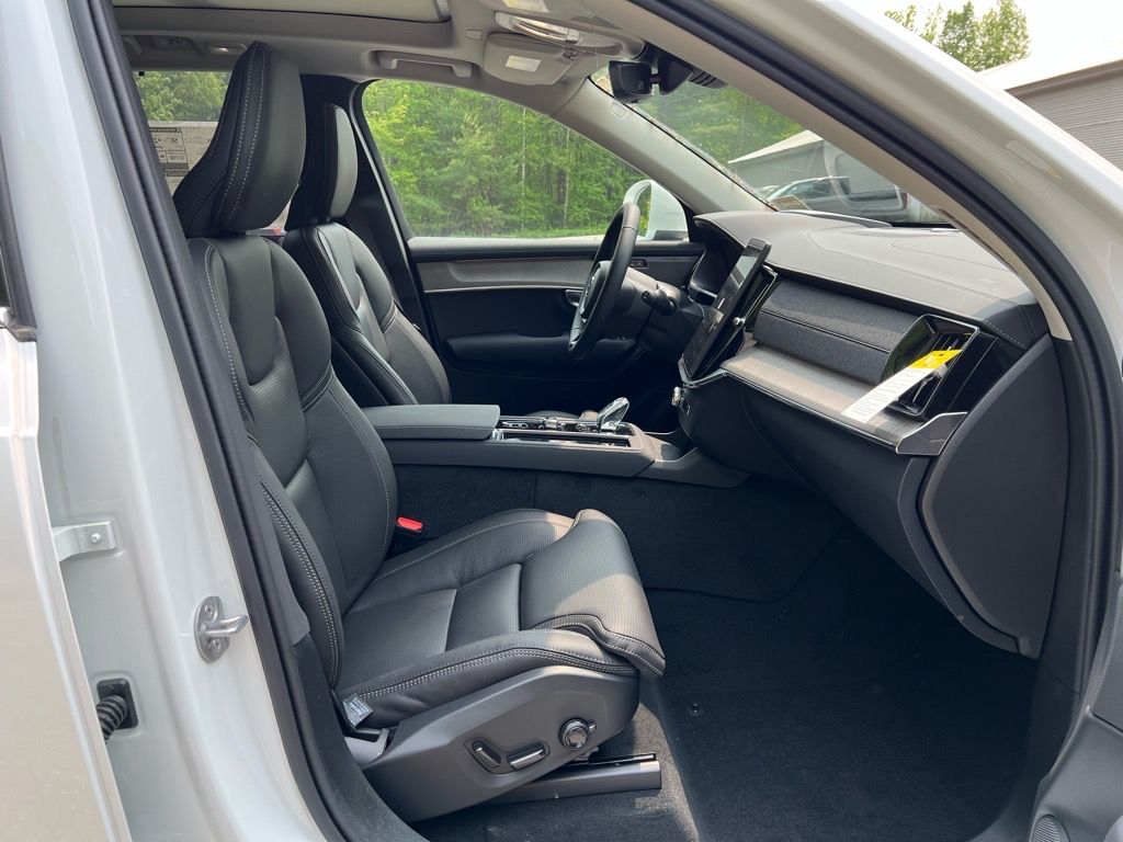 2025 Volvo XC90 Ultra - Photo 28