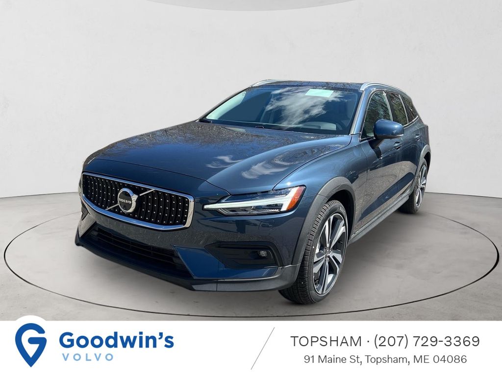 2026 Volvo V60 Cross Country B5 Plus AWD's photo