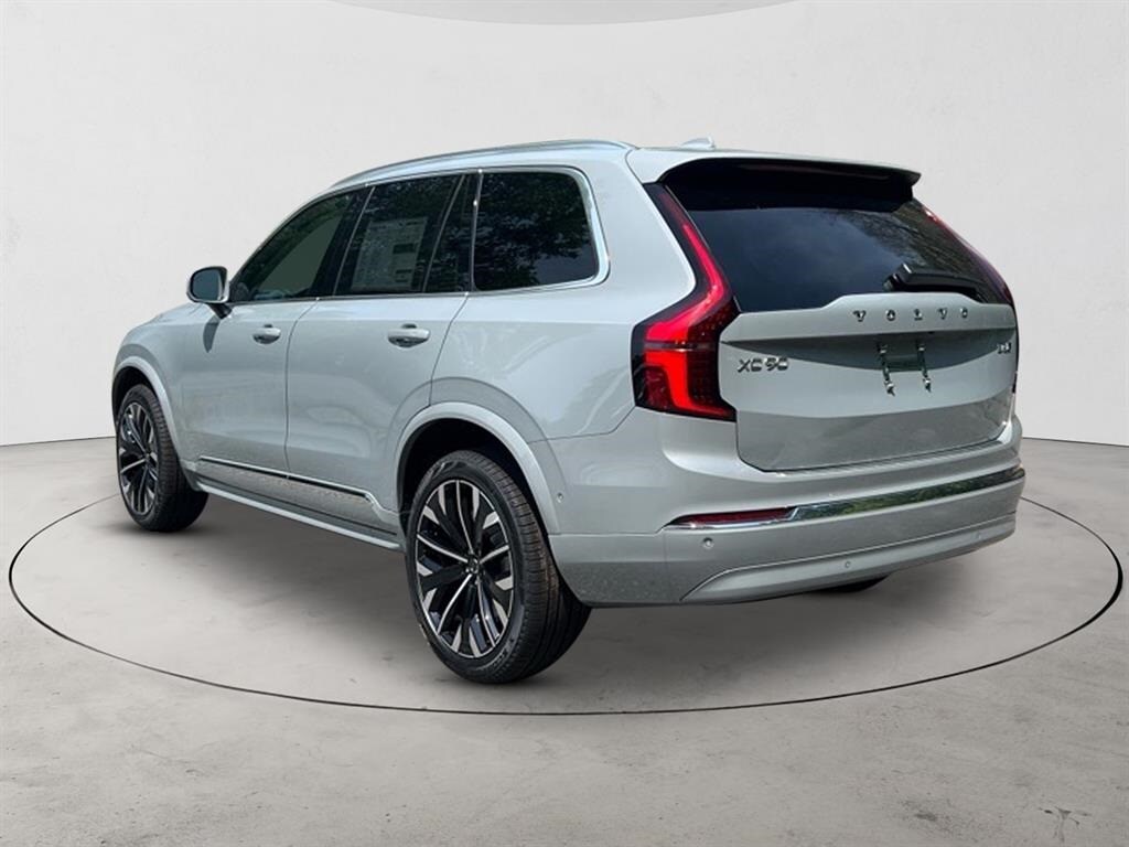 2026 Volvo XC90 Plus photo 3