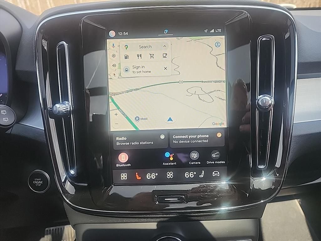 2025 Volvo XC40 Core - Photo 23