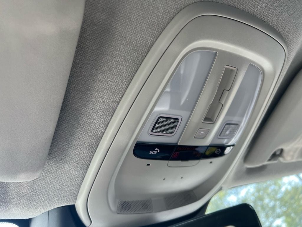 2026 Volvo XC40 Plus - Photo 21