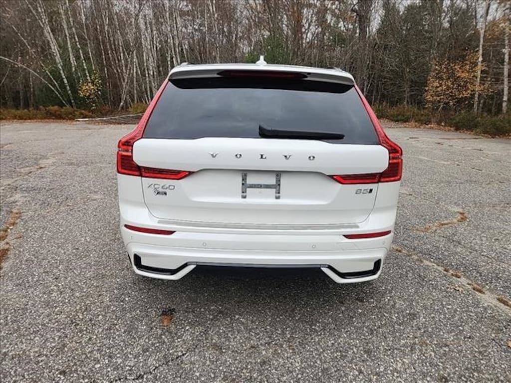 Certified 2024 Volvo XC60 B5 Ultimate Dark Theme SUV