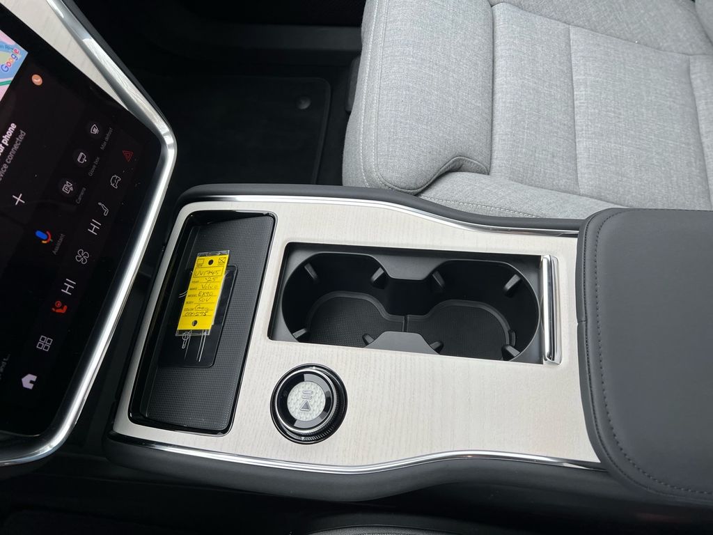 2025 Volvo EX90 Ultra - Photo 20
