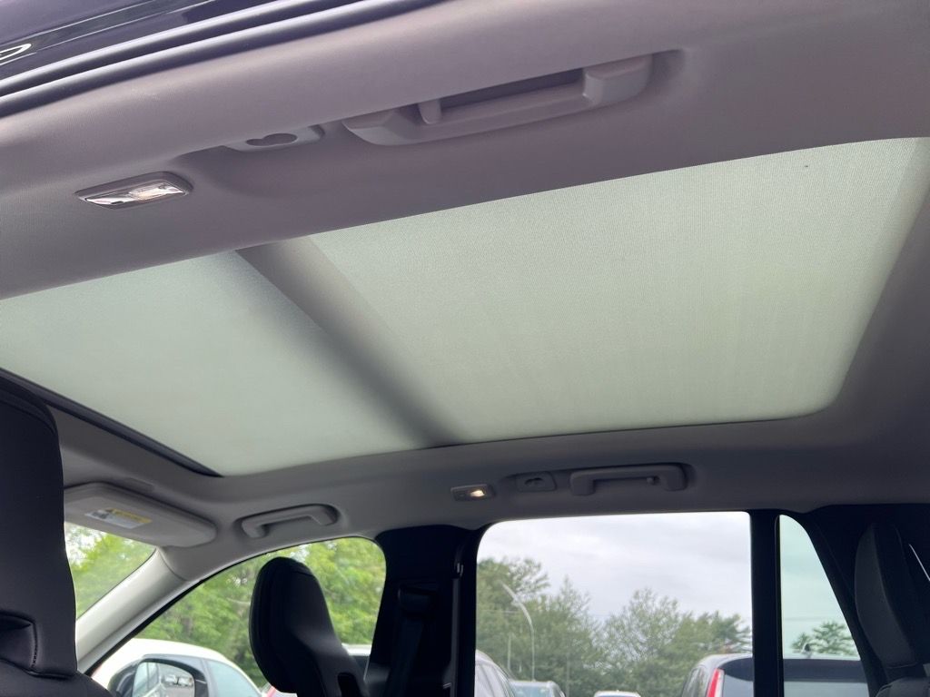 2026 Volvo XC90 Plus - Photo 28