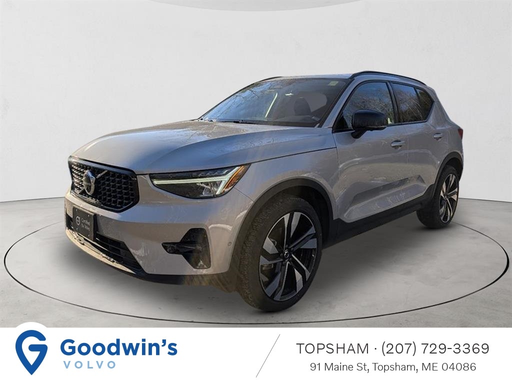 2025 Volvo XC40 Plus's photo