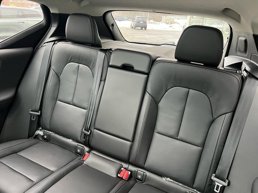 2026 Volvo XC40 Plus - Photo 22