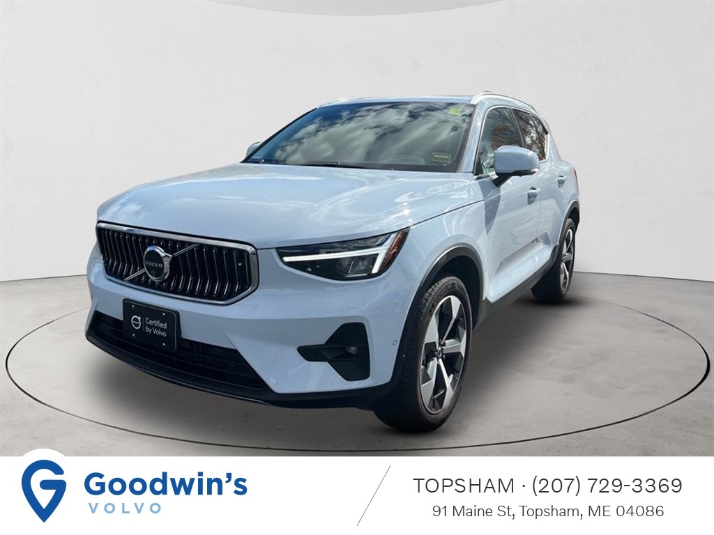 2025 Volvo XC40 SUV  2025 Volvo XC40 SUV