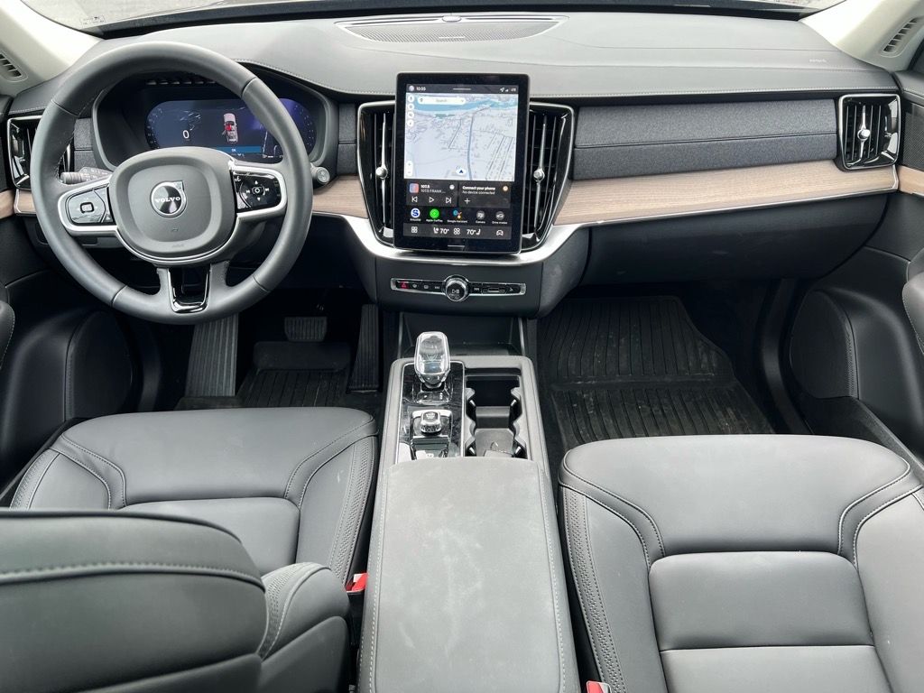 2026 Volvo XC90 Plus - Photo 26