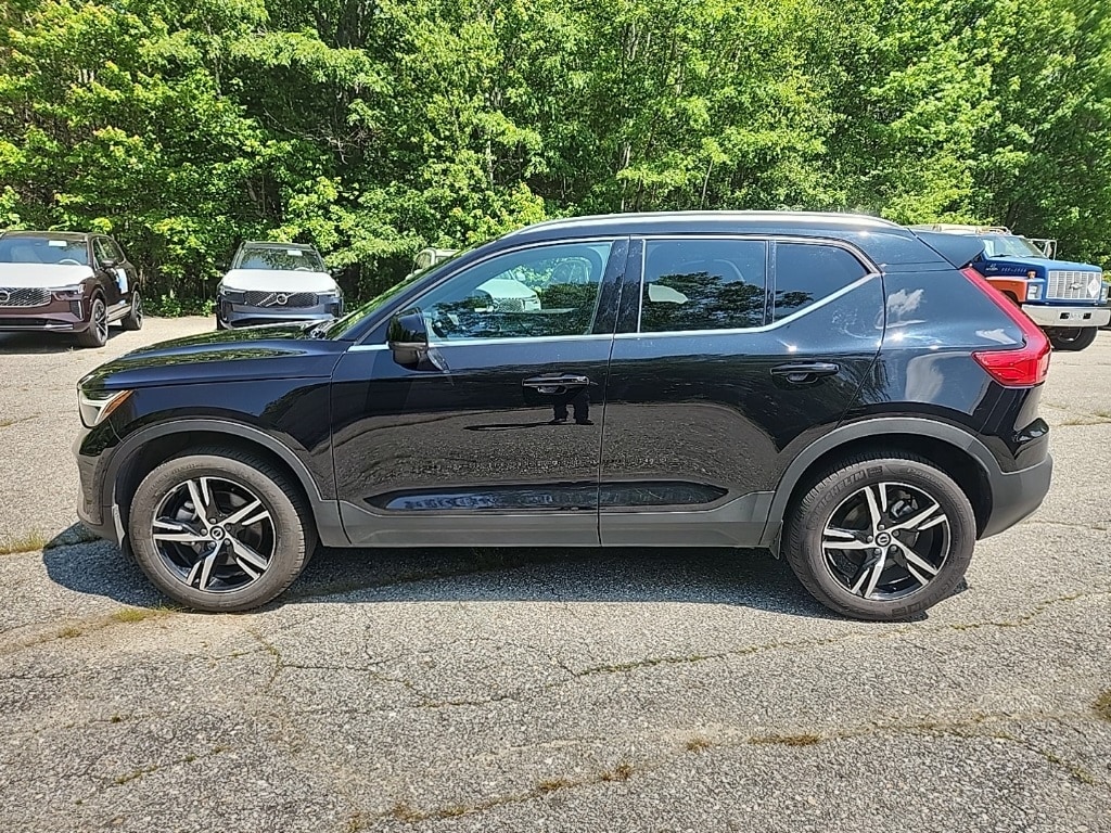 Used 2025 Volvo XC40 Core with VIN YV4L12UJ0S2472793 for sale in Topsham, ME