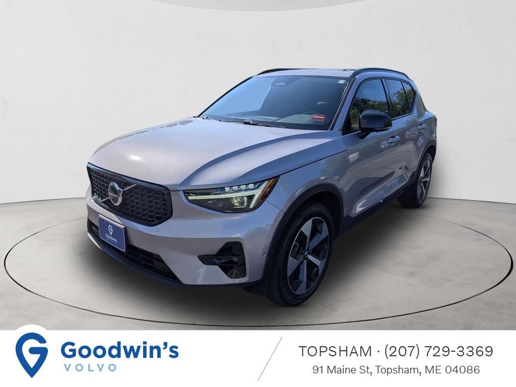2026 Volvo XC40