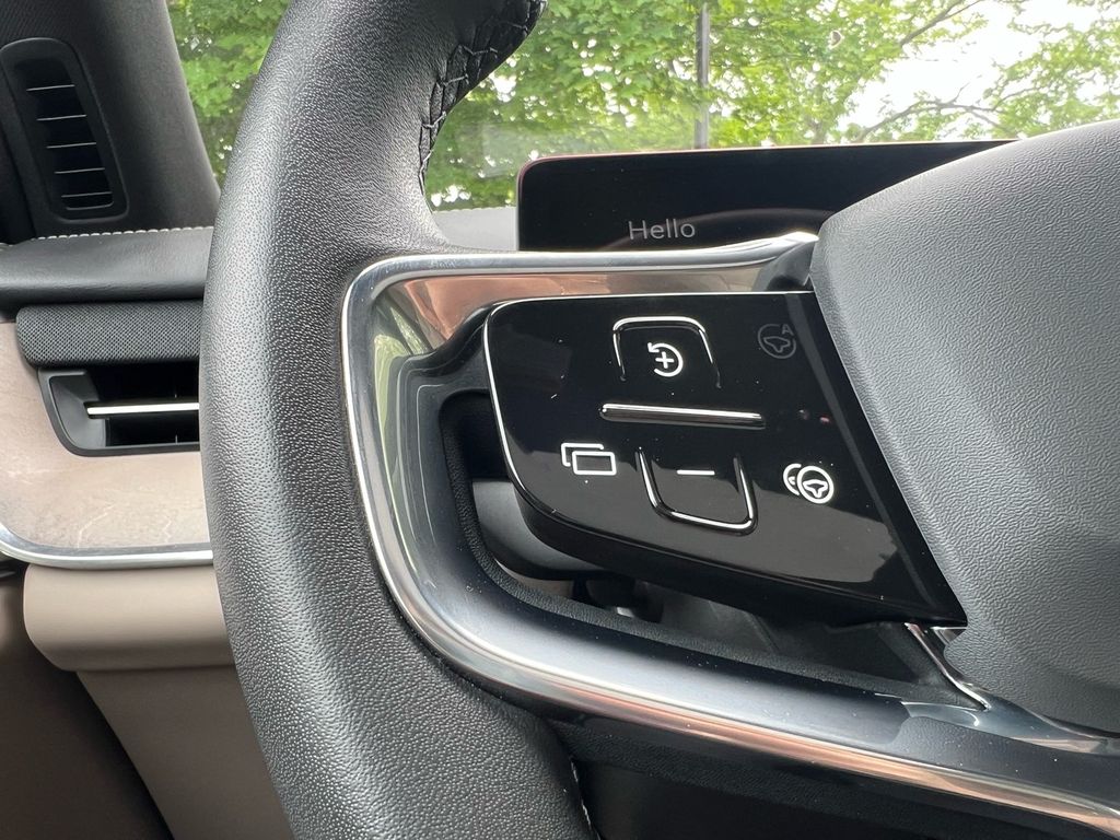 2025 Volvo EX90 Ultra - Photo 12