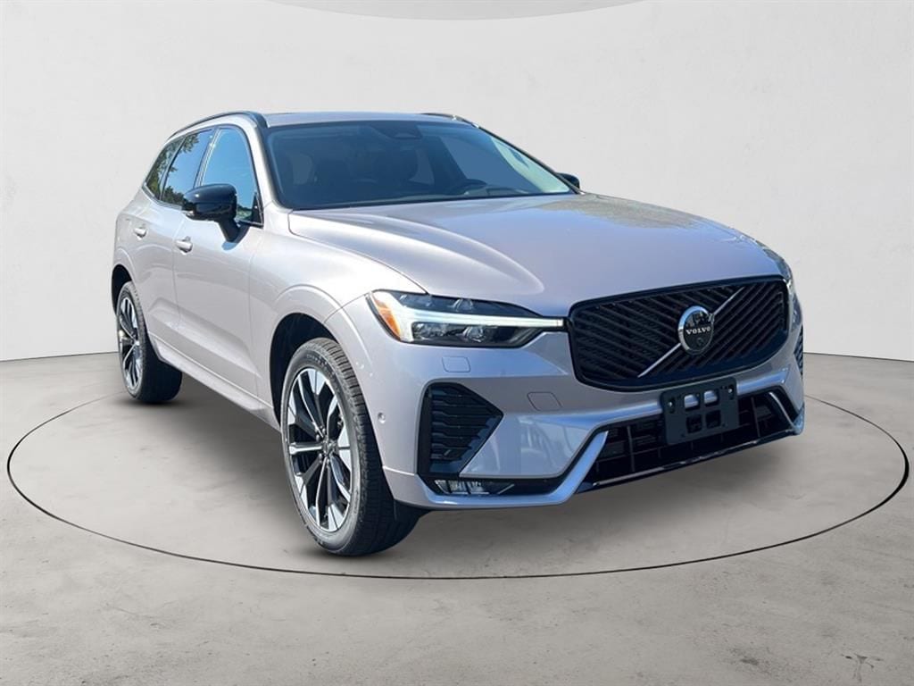 2026 Volvo XC60 Plus - Photo 7