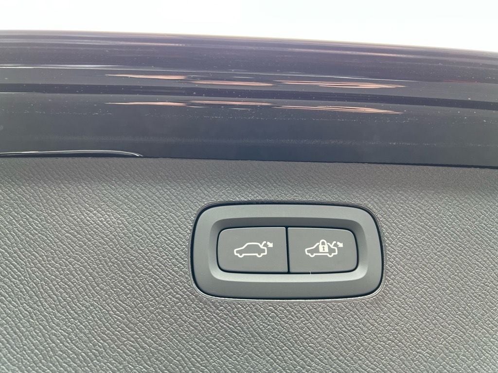 2026 Volvo XC90 Plus - Photo 30