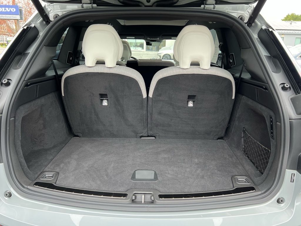 2025 Volvo EX90 Ultra - Photo 28