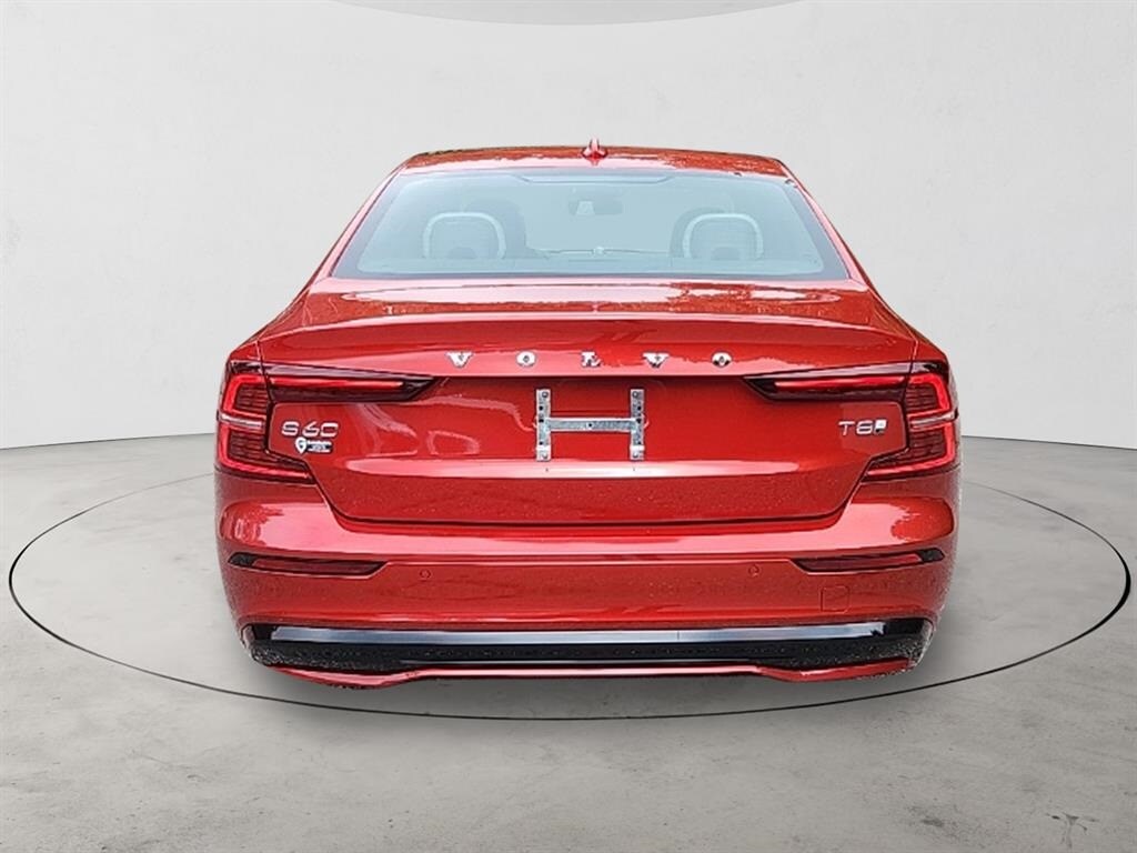 2025 Volvo S60 Recharge T8 photo 4