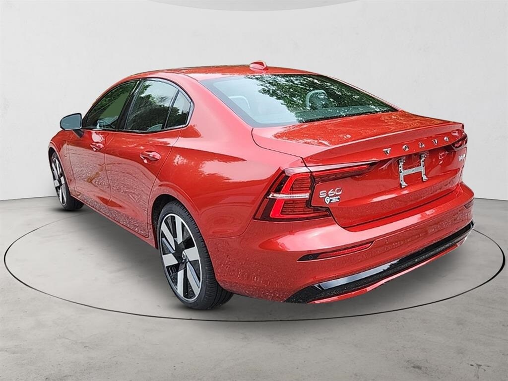 2025 Volvo S60 Recharge T8 photo 3