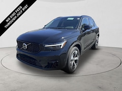 2026 Volvo XC40 B5 Plus SUV
