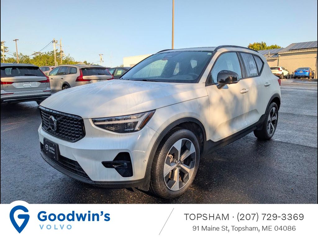 2026 Volvo XC40