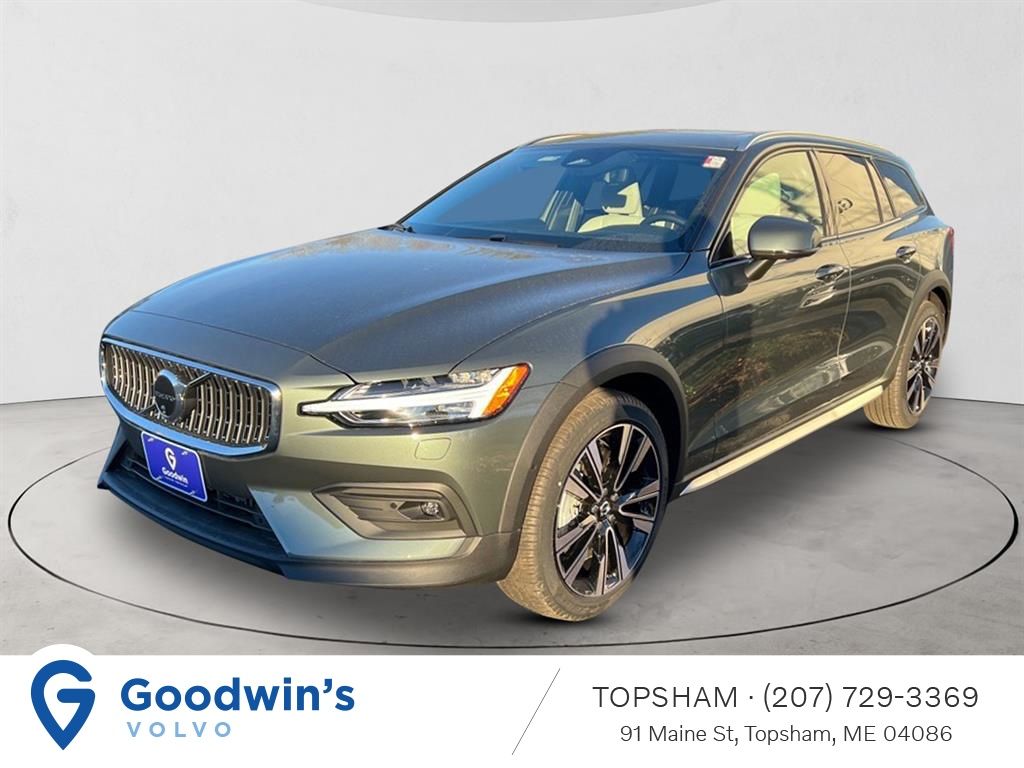 2026 Volvo V60 Cross Country B5 Ultra AWD's photo