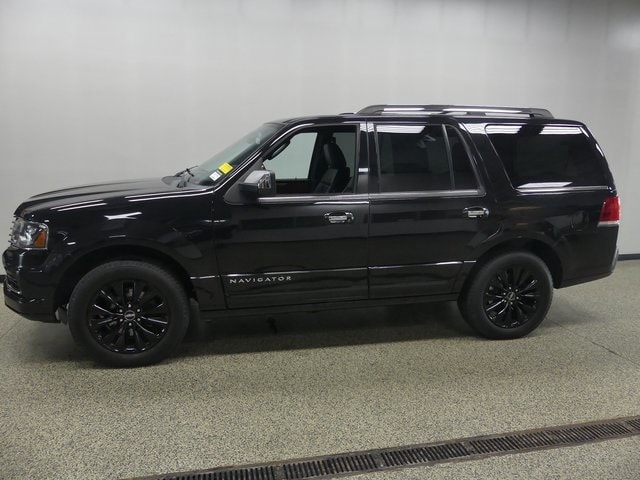 Used 2015 Lincoln Navigator Base with VIN 5LMJJ2JT2FEJ04063 for sale in West Bend, WI