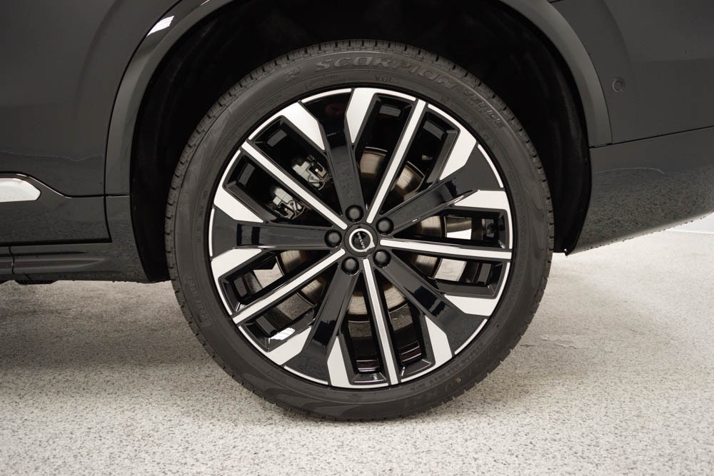 2026 Volvo XC90 Plus - Photo 7