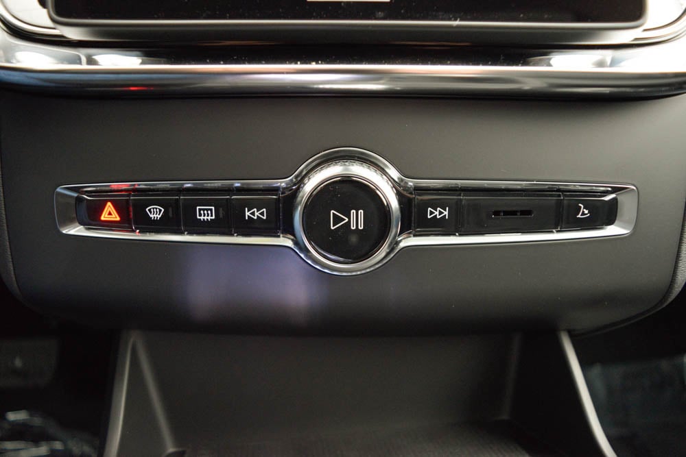 2026 Volvo XC90 Plus - Photo 16